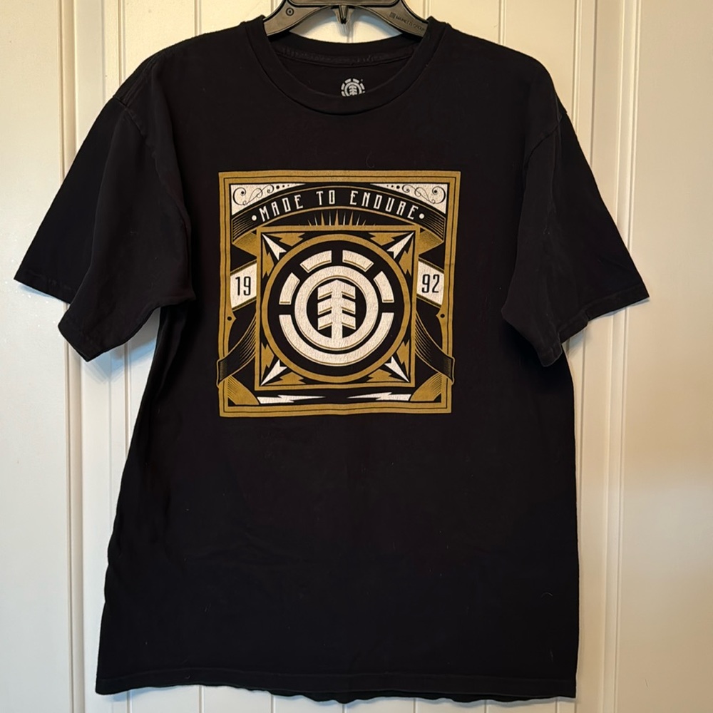 Element men’s black short-sleeved t-shirt in VGUC.